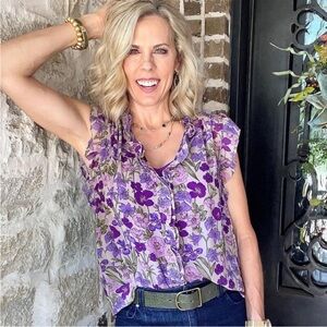 Cabi 4168 Trifle Top blouse ruffle sleeve ruffle button front relaxed fit small